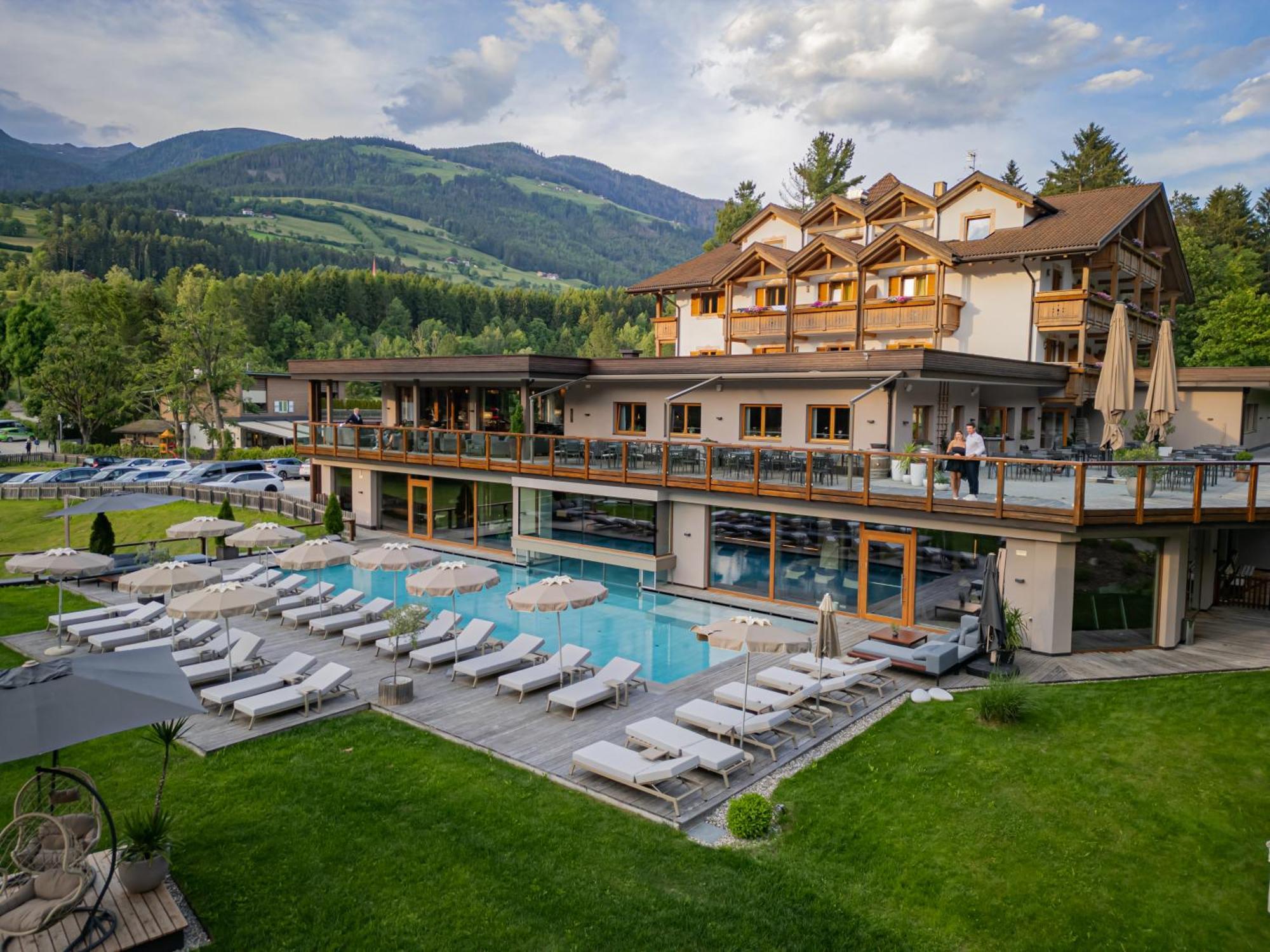 Hotel Weiher Green Lake Falzes Exterior foto