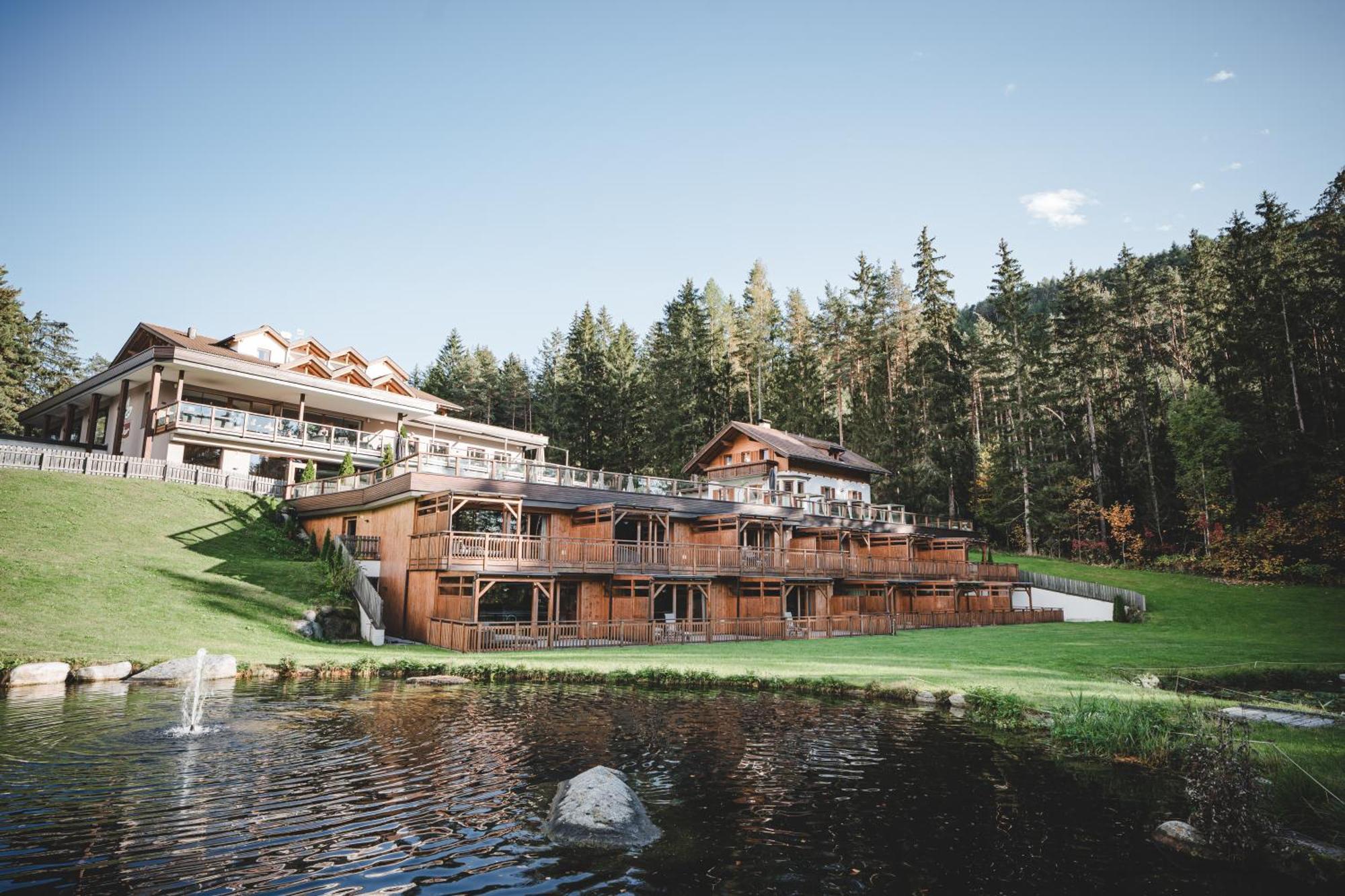 Hotel Weiher Green Lake Falzes Exterior foto