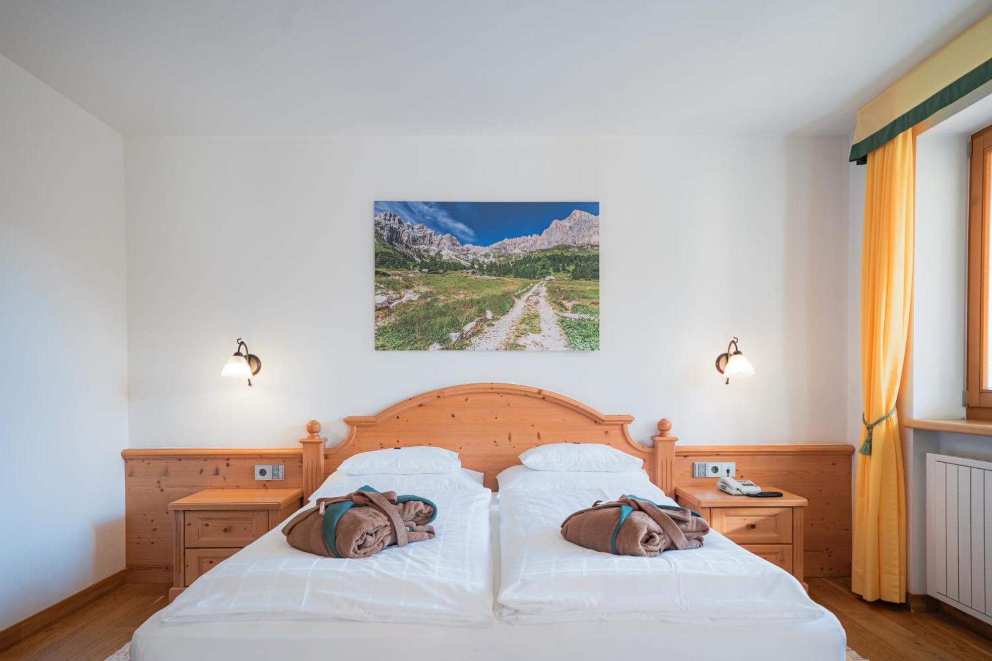 Hotel Weiher Green Lake Falzes Exterior foto