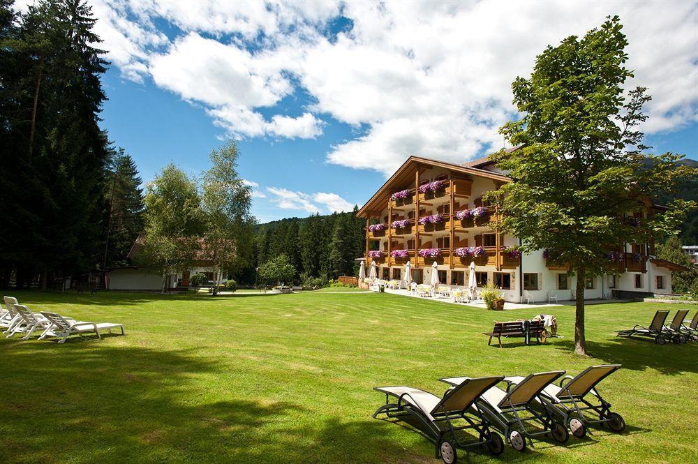 Hotel Weiher Green Lake Falzes Exterior foto