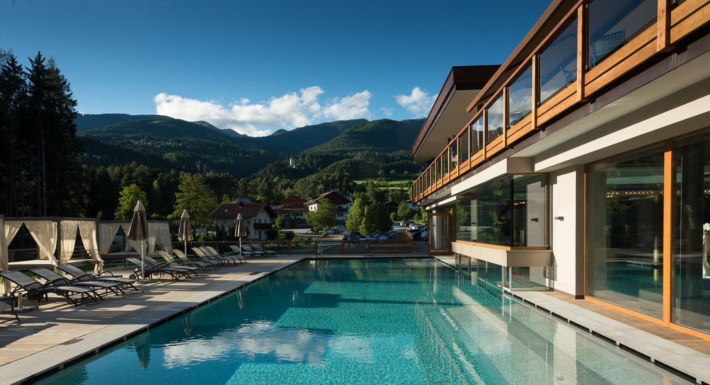 Hotel Weiher Green Lake Falzes Exterior foto