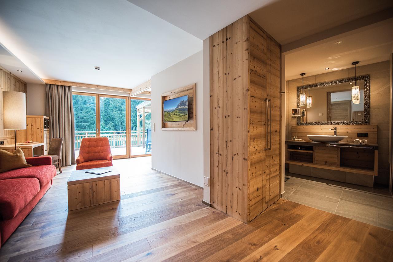 Hotel Weiher Green Lake Falzes Exterior foto