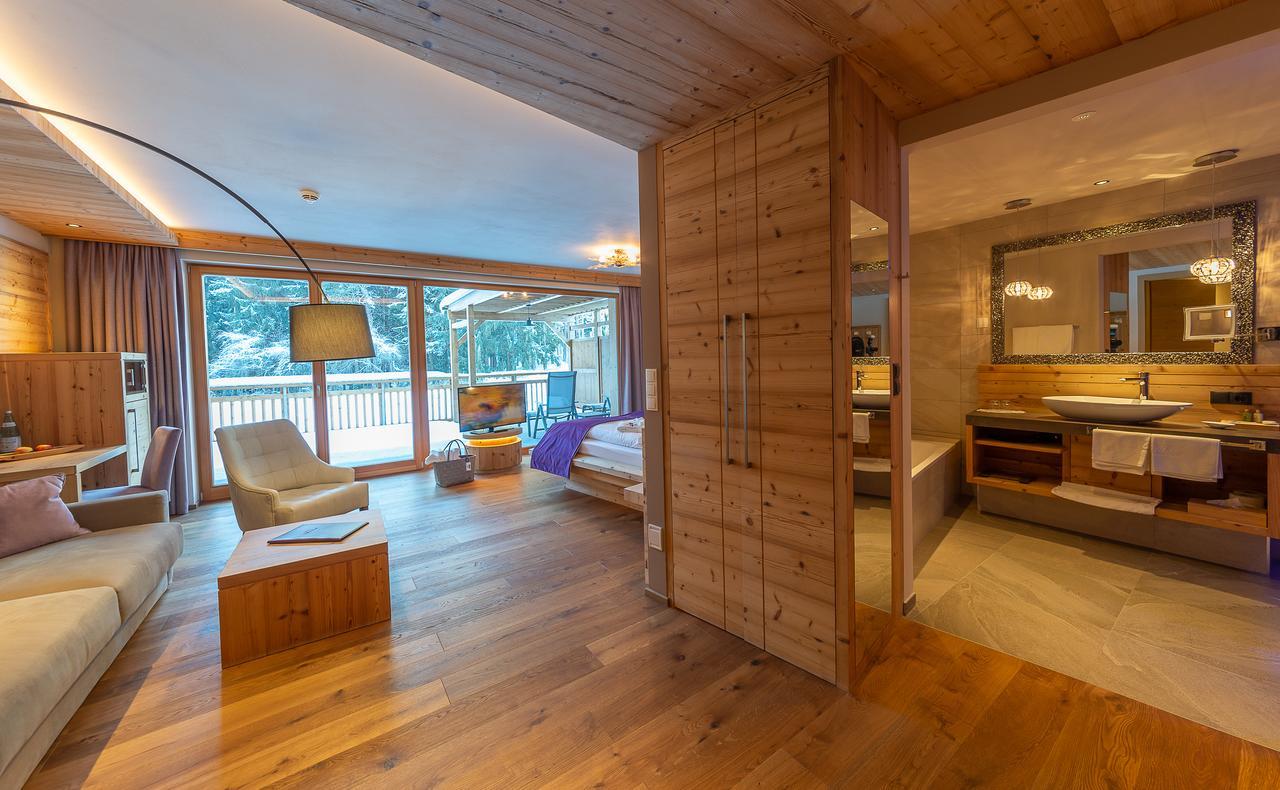 Hotel Weiher Green Lake Falzes Exterior foto